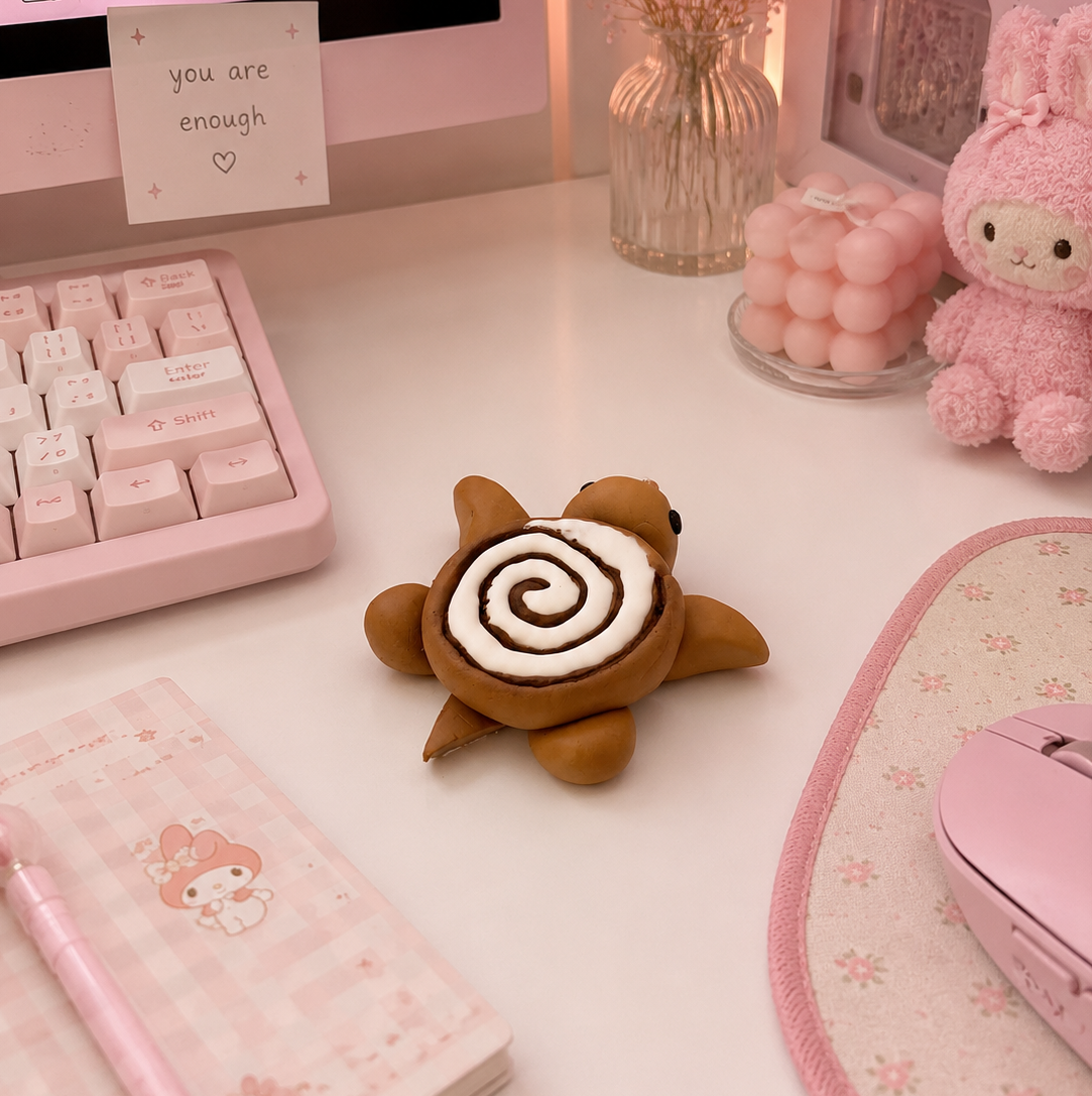 [KEYCHAINS] Cinnamon Roll Turtle Keychain | Cute Polymer Clay Bag Charm | Handmade Kawaii Gift