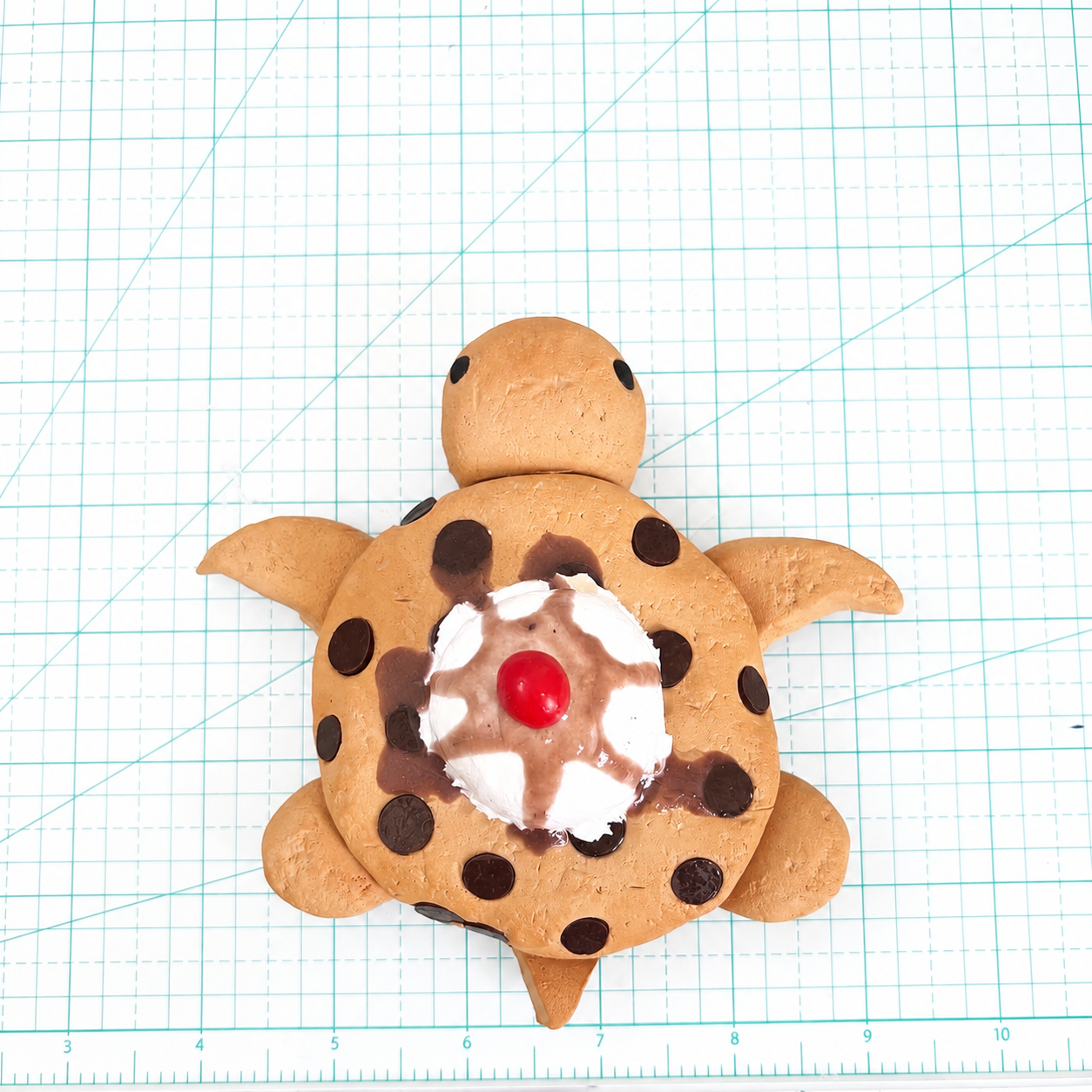 Sundae Shell Figurine