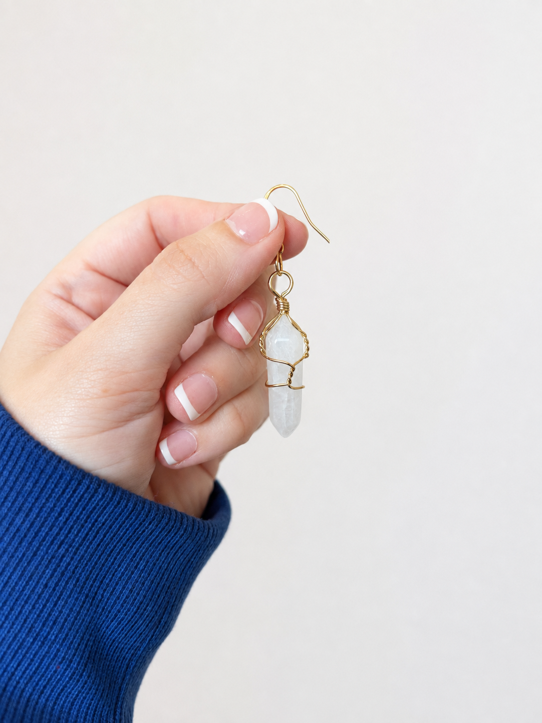 [EARRINGS] Snow Quartz Dangling Earrings | Cute Handmade Jewelry | Handmade Kawaii Gift